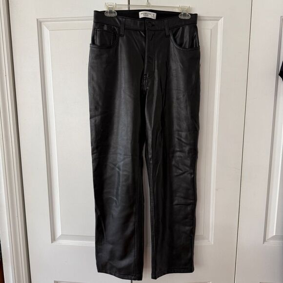 Abercrombie & Fitch Faux Leather 90s Straight Ultra High Rise size 29 / 8s - Picture 4 of 8